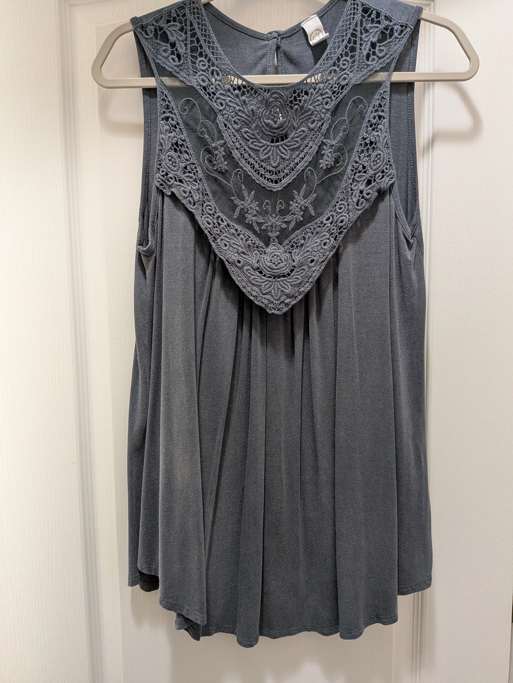 Lace Yoke Sleeveless Tank Top - Gray